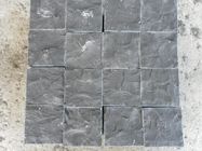 Les machines à paver gris-foncé de pavé rond de granit, granit de la densité 2.8g/Cm3 cube le pavage
