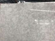 Le marbre aiment la veine machinant la partie supérieure du comptoir de Bianco Carrare, plan de travail blanc dur de quartz